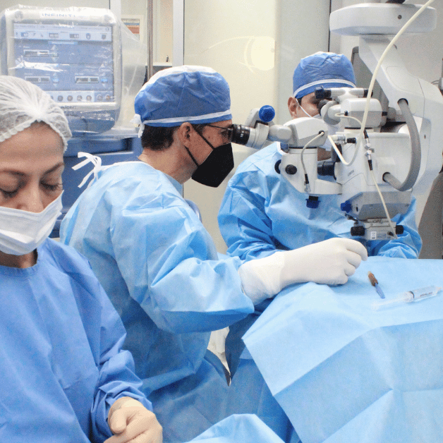 Oftalmologo Especialista en Catarata | Khroma Especialistas en Vision